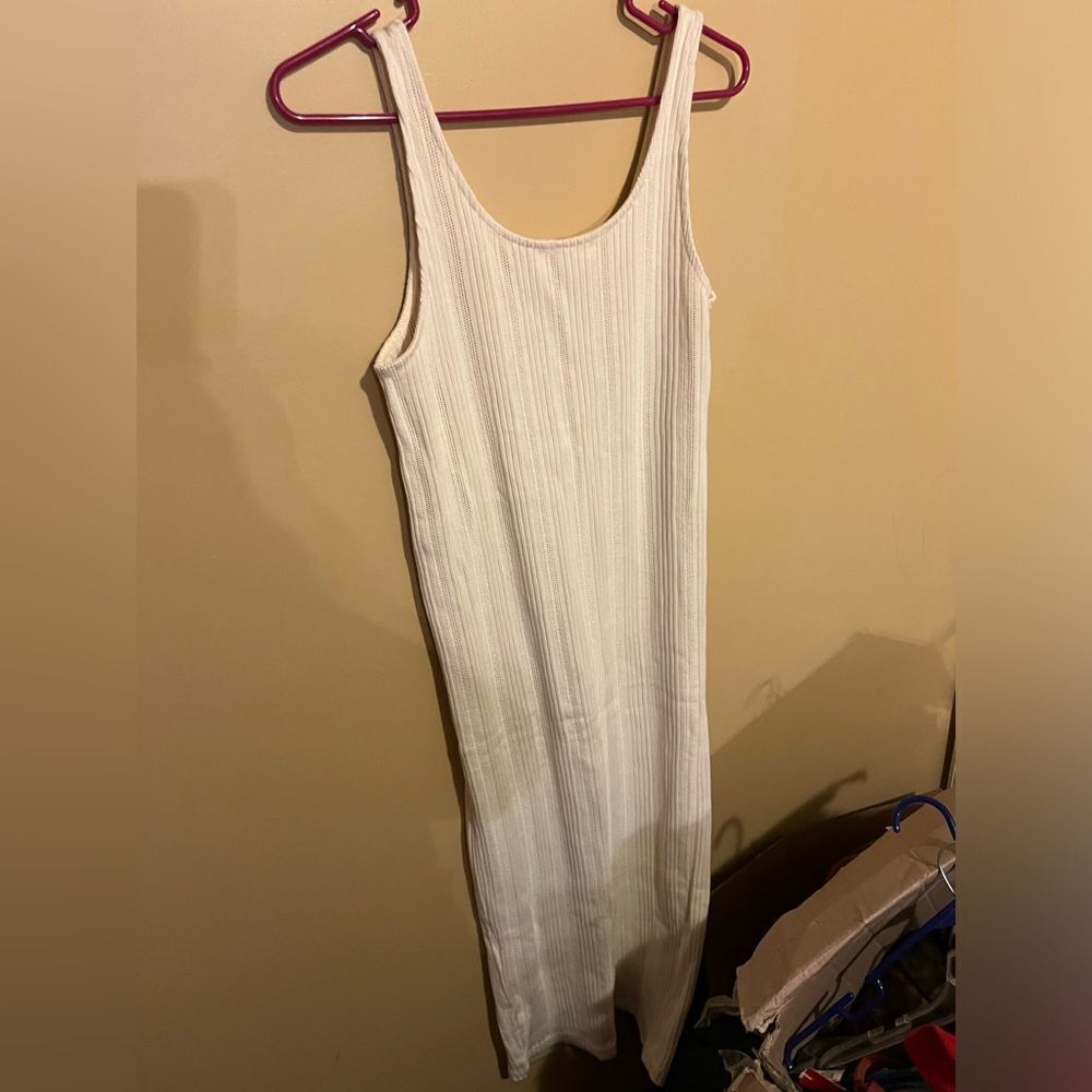 Zara medium ribbed beige maxi dress